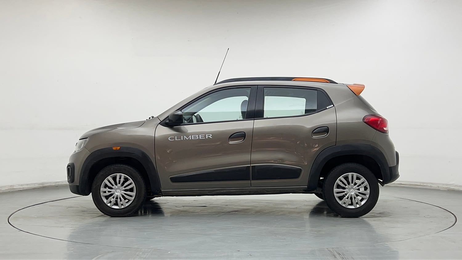 Used 2020 Renault Kwid CLIMBER 1.0 AMT Petrol Automatic exterior LEFT SIDE VIEW