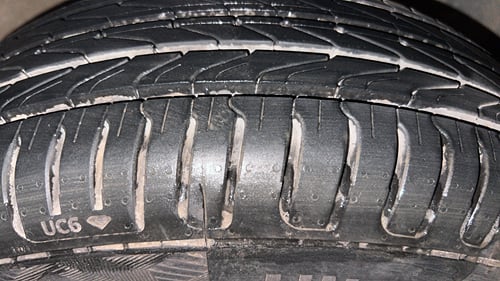 Used 2015 Hyundai Elite i20 Sportz 1.2 Petrol Manual tyres RIGHT FRONT TYRE TREAD VIEW