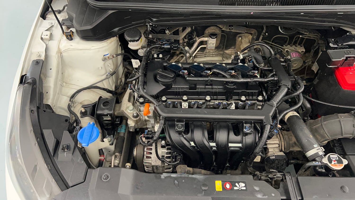 Used 2023 Hyundai i20 Sportz 1.2 MT Petrol Manual engine ENGINE RIGHT SIDE VIEW