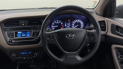 Used 2015 Hyundai Elite i20 Sportz 1.2 Petrol Manual interior STEERING VIEW