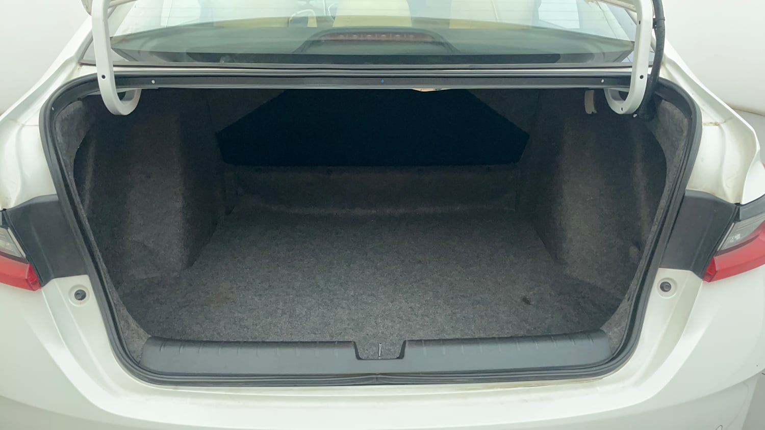 Used 2024 Honda City V Petrol MT Petrol Manual interior DICKY INSIDE VIEW