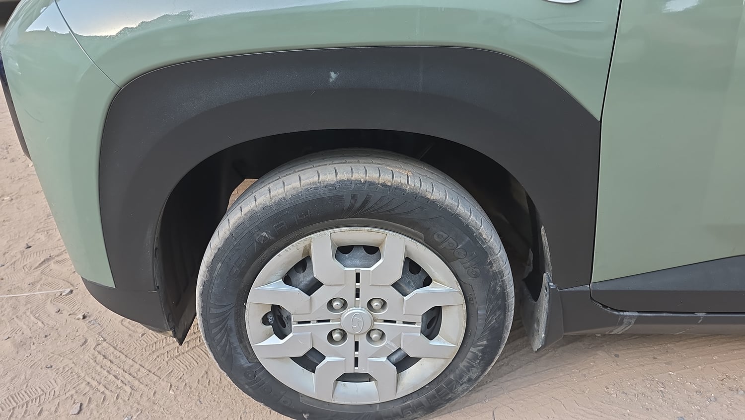 Used 2023 Hyundai Exter S 1.2 MT Petrol Manual tyres LEFT FRONT TYRE TREAD VIEW