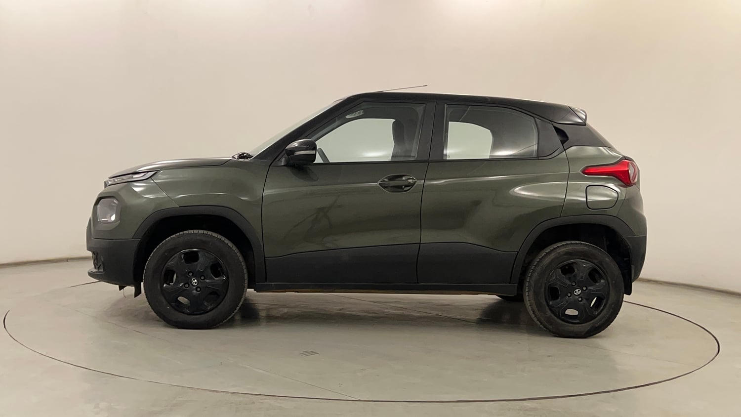 Used 2023 Tata Punch Camo Accomplished MT Petrol Manual exterior LEFT SIDE VIEW