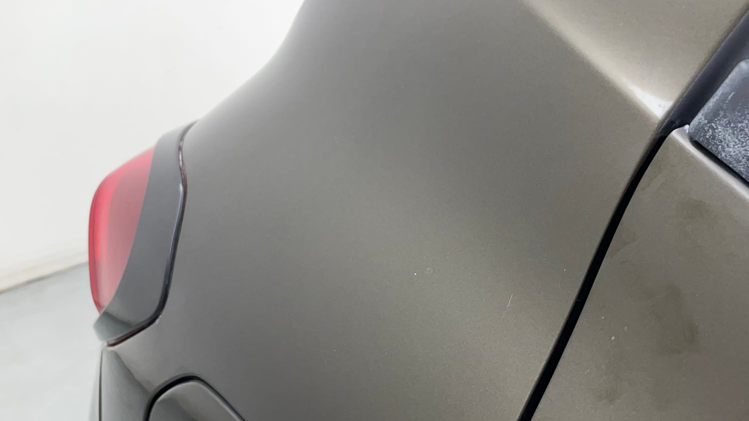 Used 2023 Renault Kwid RXL (O) 1.0 Petrol Manual dents MINOR SCRATCH