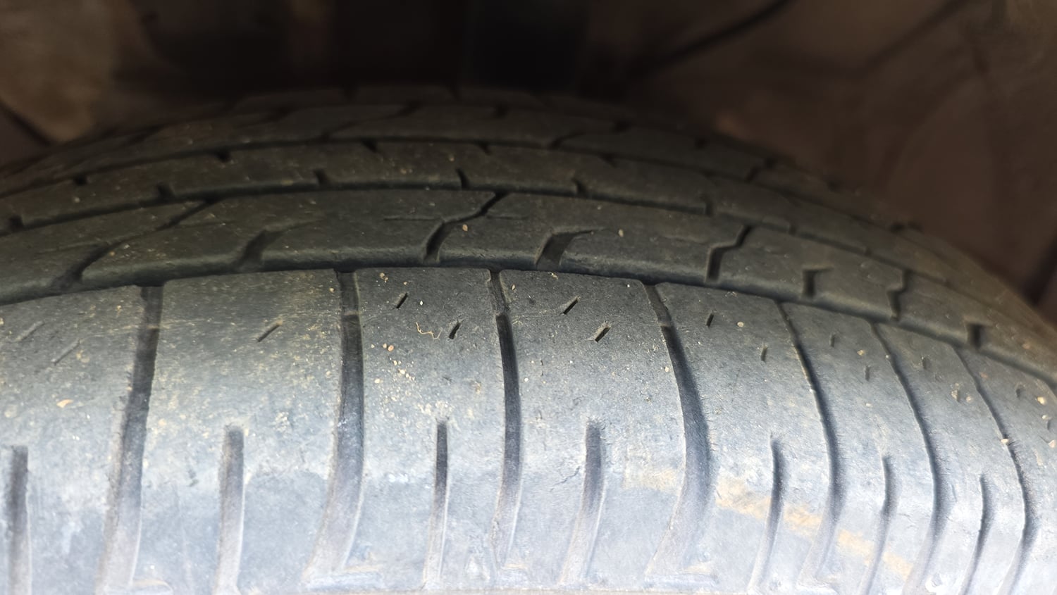 Used 2018 Hyundai Creta S 1.4 CRDI Diesel Manual tyres LEFT FRONT TYRE TREAD VIEW