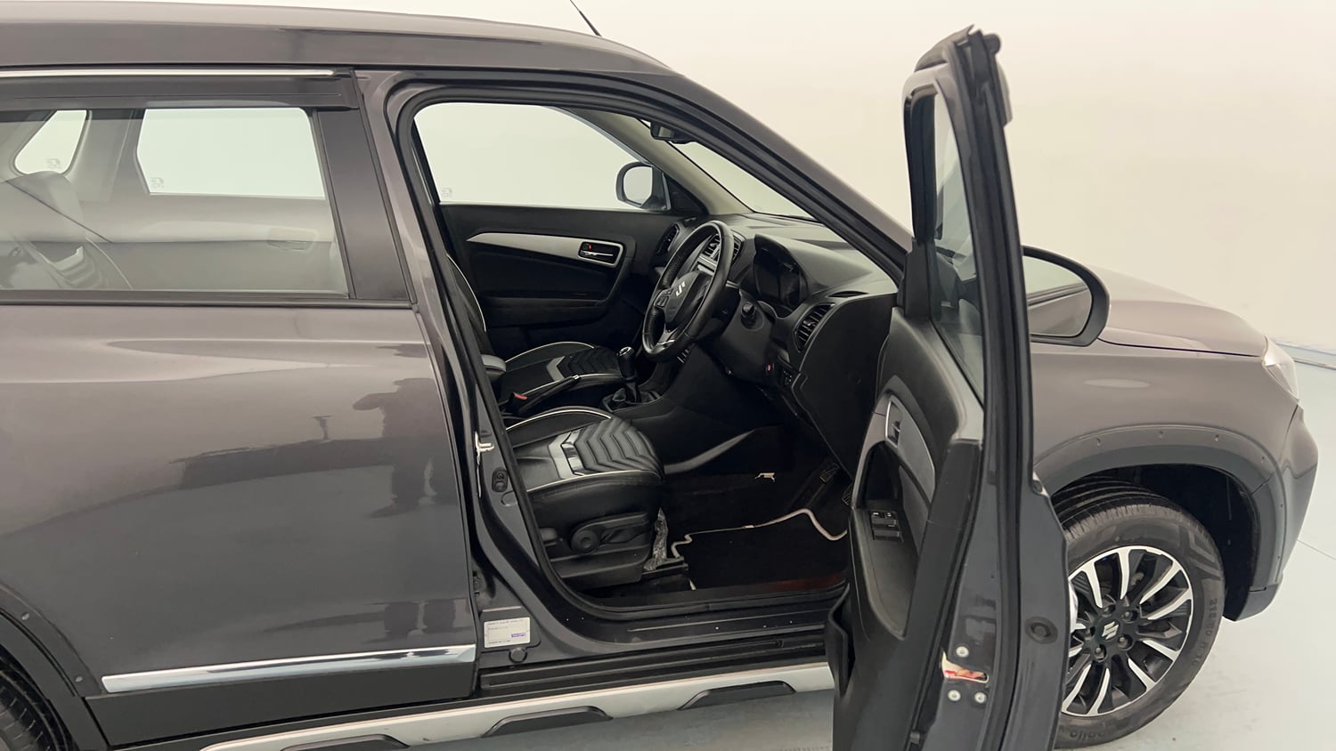 Used 2022 maruti-suzuki Vitara Brezza ZXi Plus Petrol Manual interior RIGHT SIDE FRONT DOOR CABIN VIEW