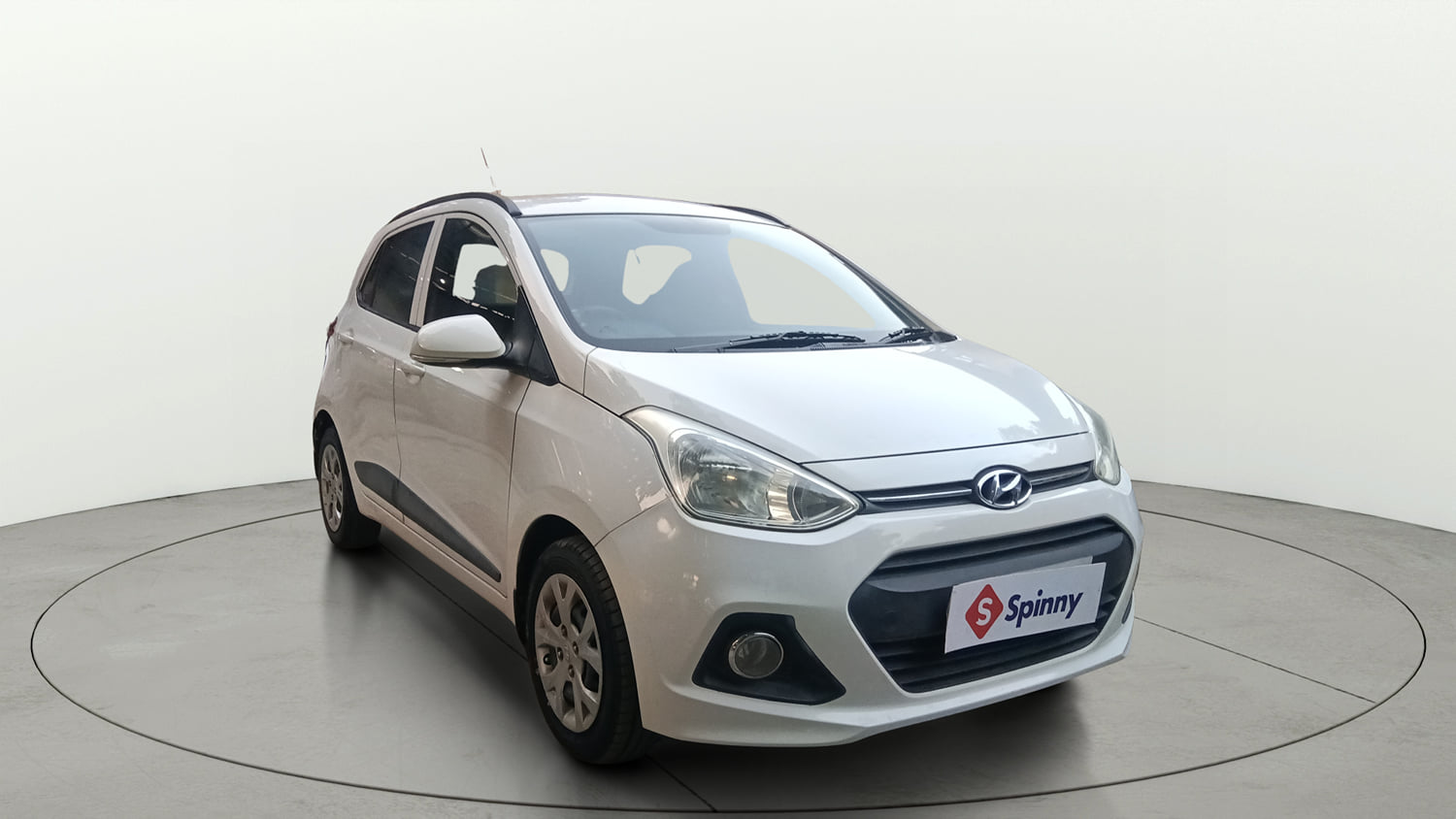 Used 2015 Hyundai Grand i10 Sportz 1.2 Kappa VTVT Petrol Manual exterior RIGHT FRONT CORNER VIEW