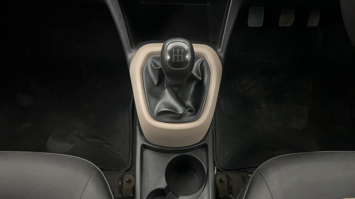 Used 2016 Hyundai Grand i10 Magna 1.2 Kappa VTVT Petrol Manual interior GEAR  KNOB VIEW