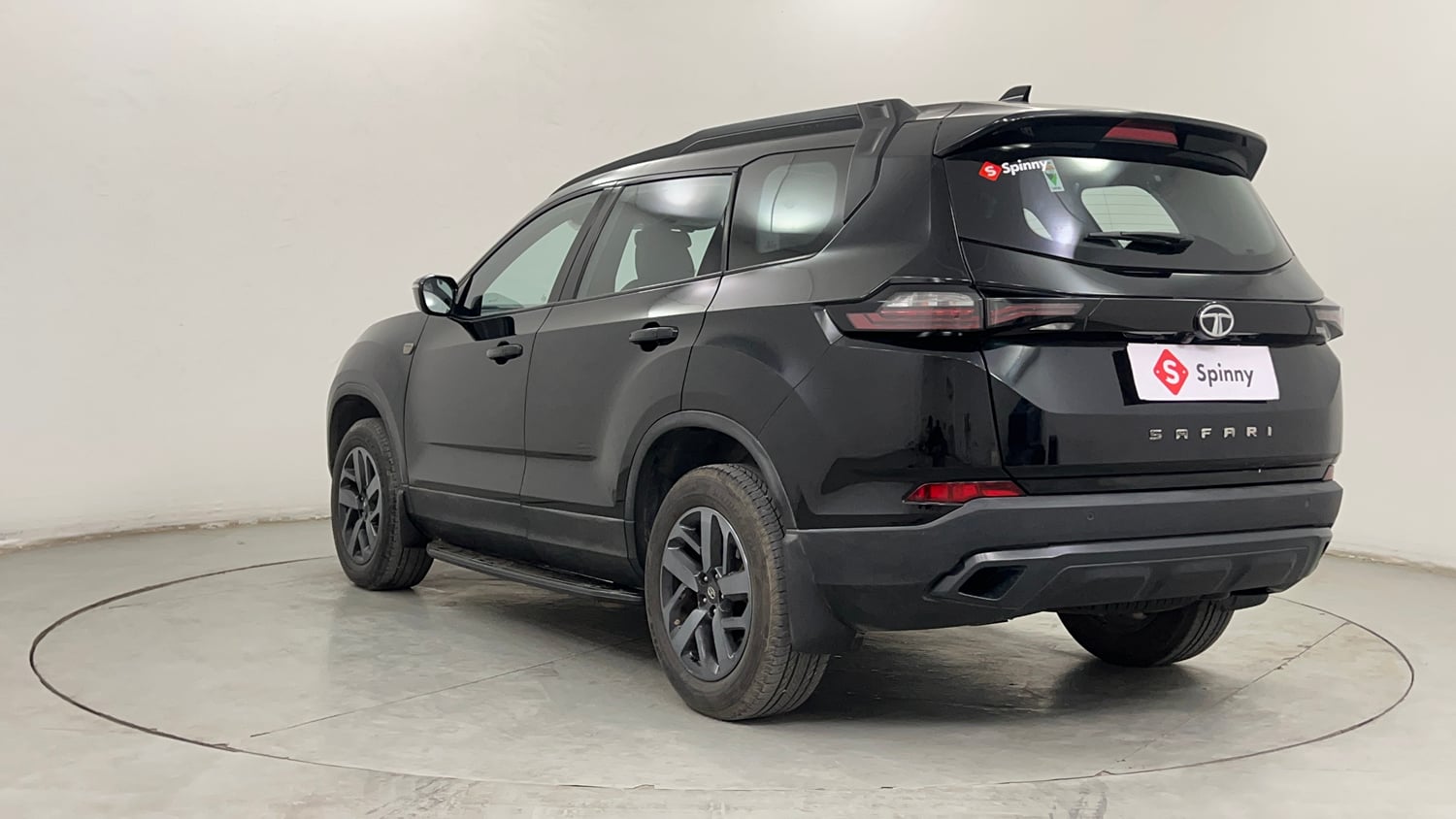 Used 2022 Tata Safari XZA Plus 6 S Dark Edition Diesel Automatic exterior LEFT REAR CORNER VIEW