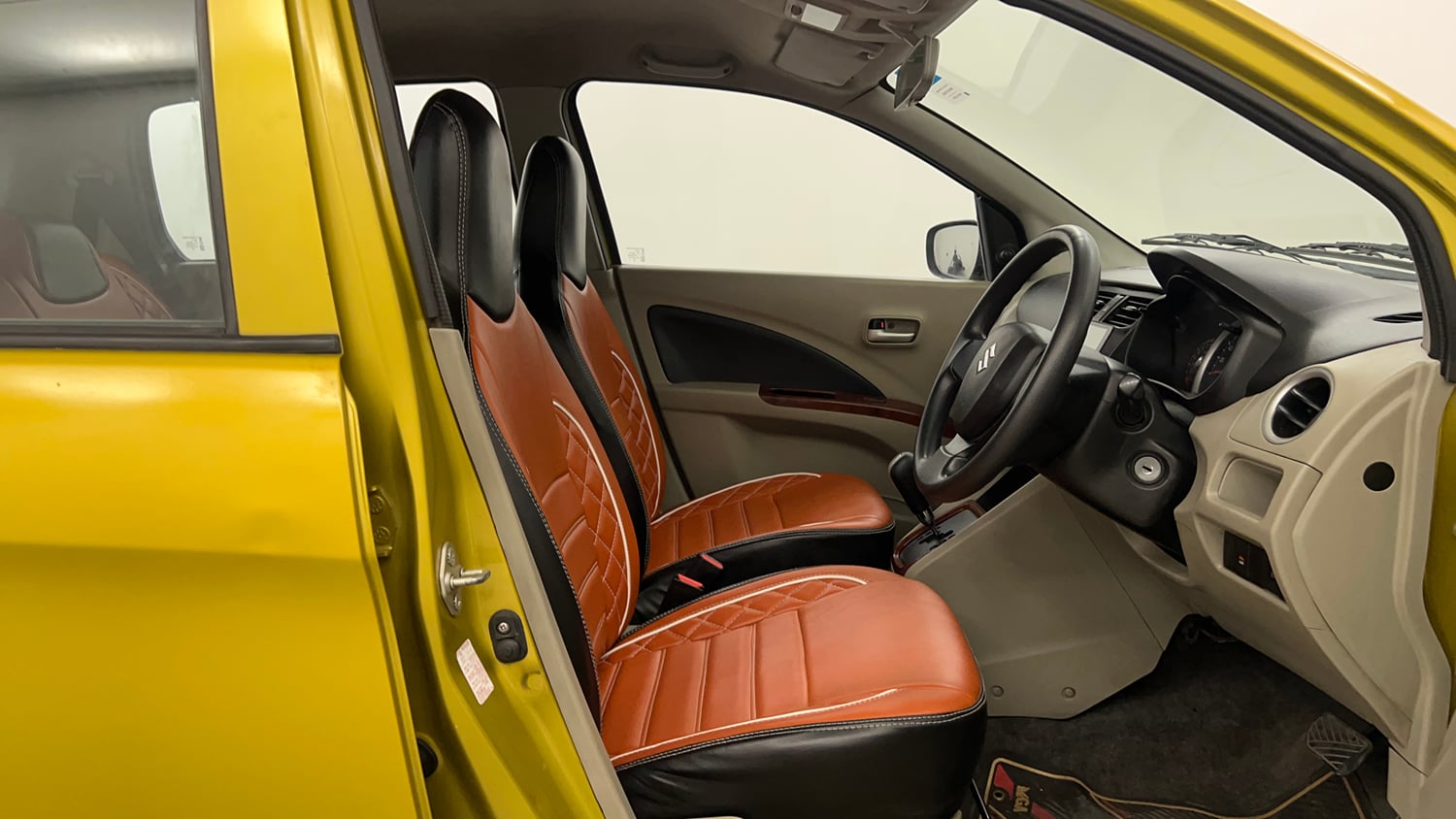 Used 2015 Maruti Suzuki Celerio VXi AMT Petrol Automatic interior RIGHT SIDE FRONT DOOR CABIN VIEW