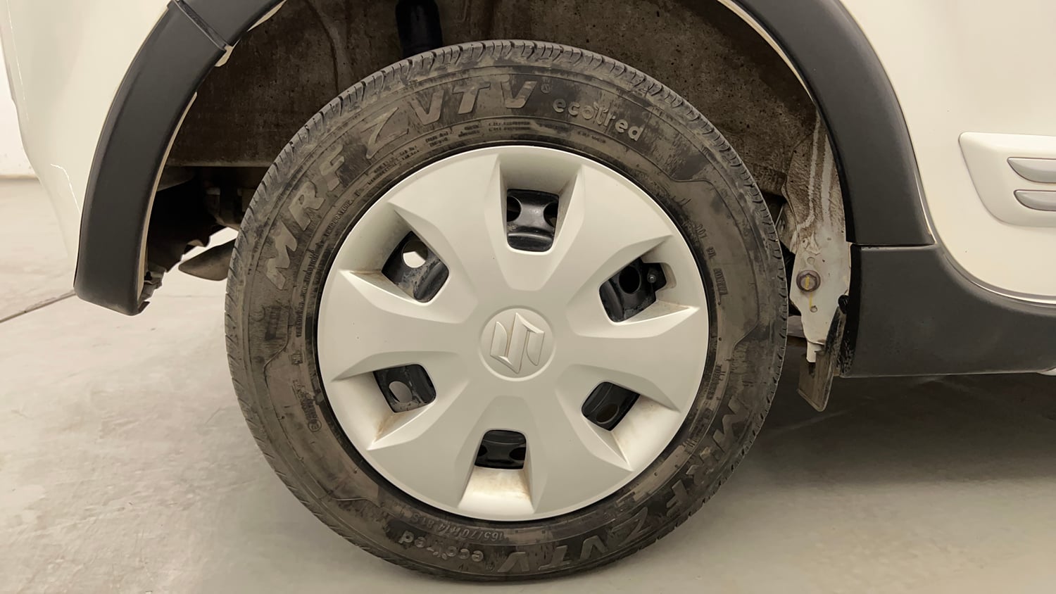 Used 2025 Maruti Suzuki Wagon R VXI 1.0 CNG Cng Manual tyres RIGHT REAR TYRE RIM VIEW