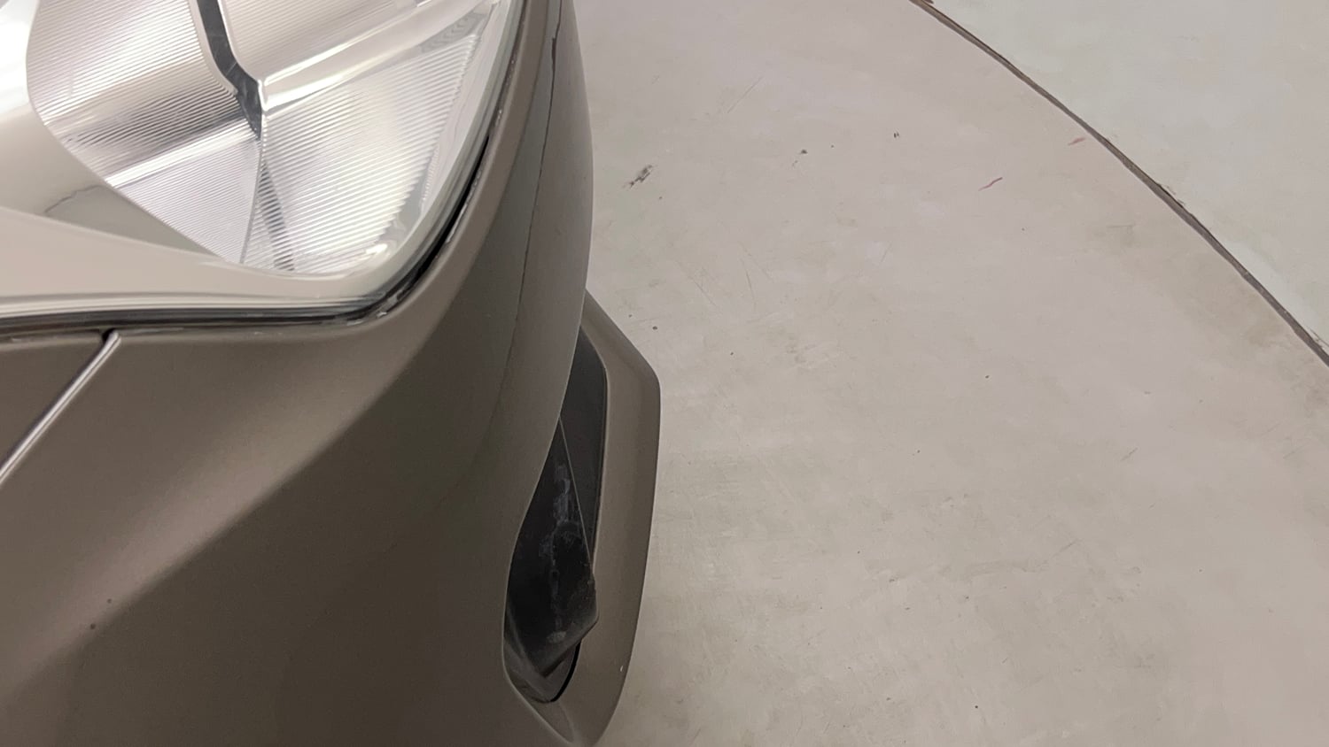 Used 2018 Maruti Suzuki Swift ZXi AMT Petrol Automatic dents MINOR SCRATCH