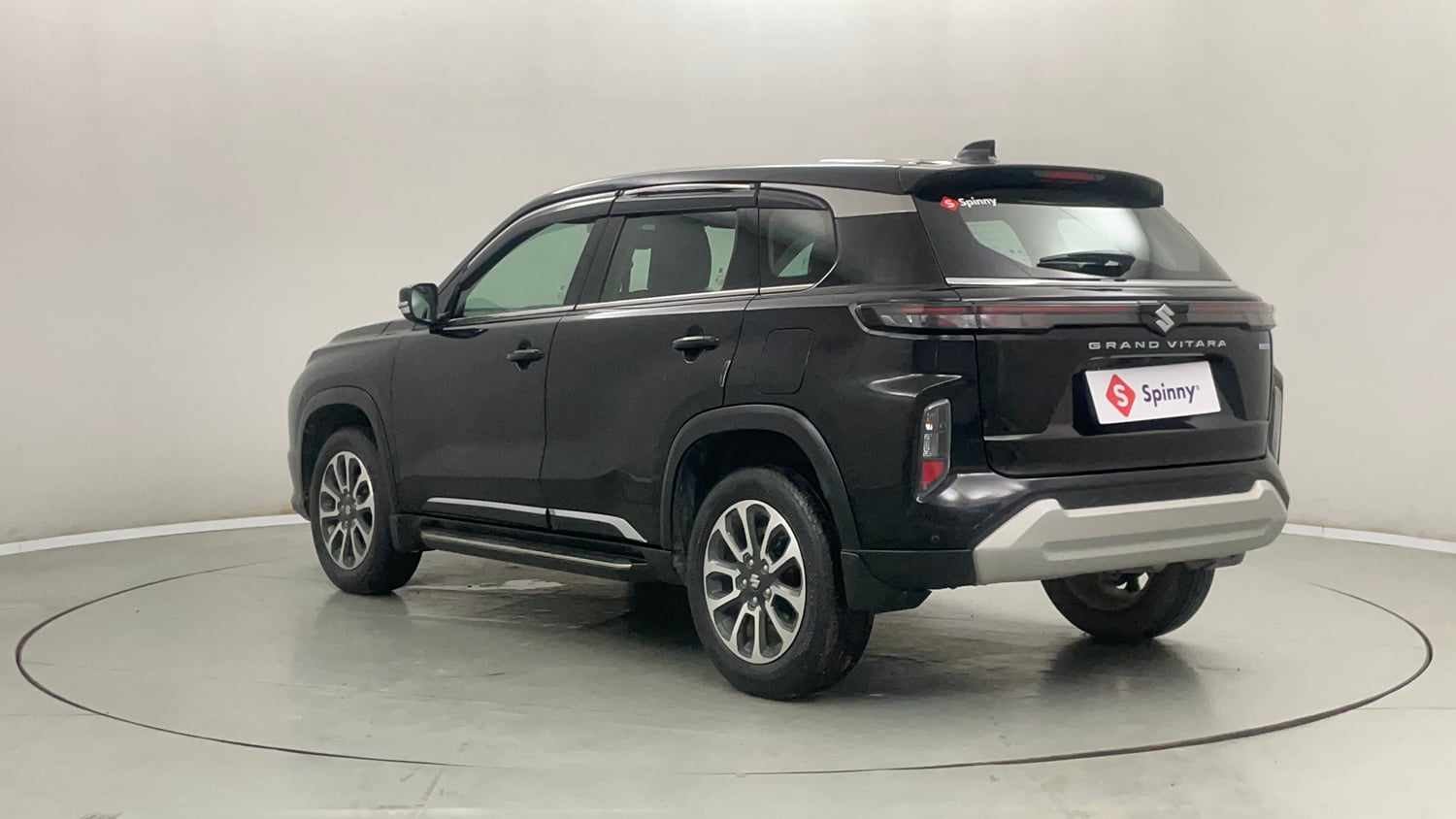 Used 2023 Maruti Suzuki Grand Vitara Zeta Smart Hybrid Petrol Manual exterior LEFT REAR CORNER VIEW
