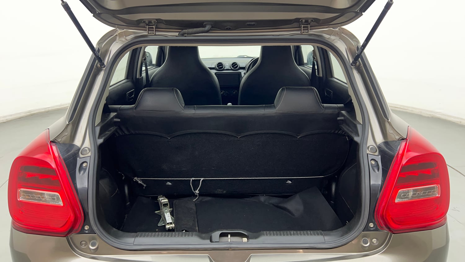 Used 2020 Maruti Suzuki Swift LXi Petrol Manual interior DICKY INSIDE VIEW