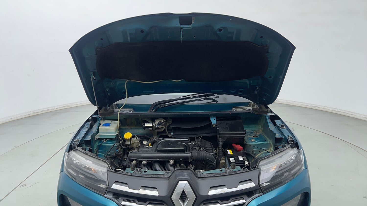 Used 2022 Renault Kwid RXT 1.0 Petrol Manual engine ENGINE & BONNET OPEN FRONT VIEW
