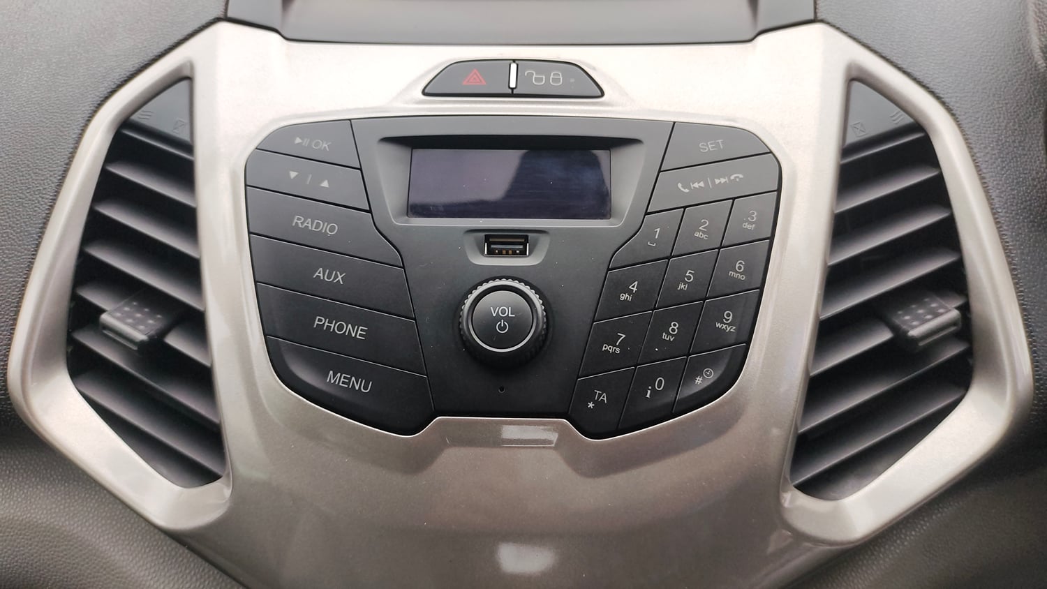 Used 2014 Ford EcoSport Trend 1.5 Ti-VCT Petrol Manual top_features Integrated (in-dash) music system