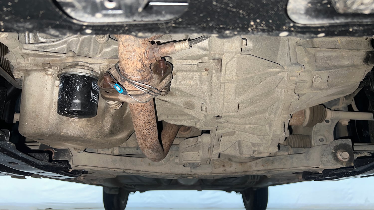 Used 2019 Maruti Suzuki Dzire ZXi Plus AMT Petrol Automatic extra FRONT LEFT UNDERBODY VIEW