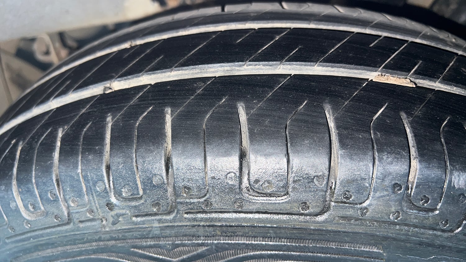 Used 2022 hyundai Santro Sportz Executive CNG Cng Manual tyres LEFT REAR TYRE TREAD VIEW