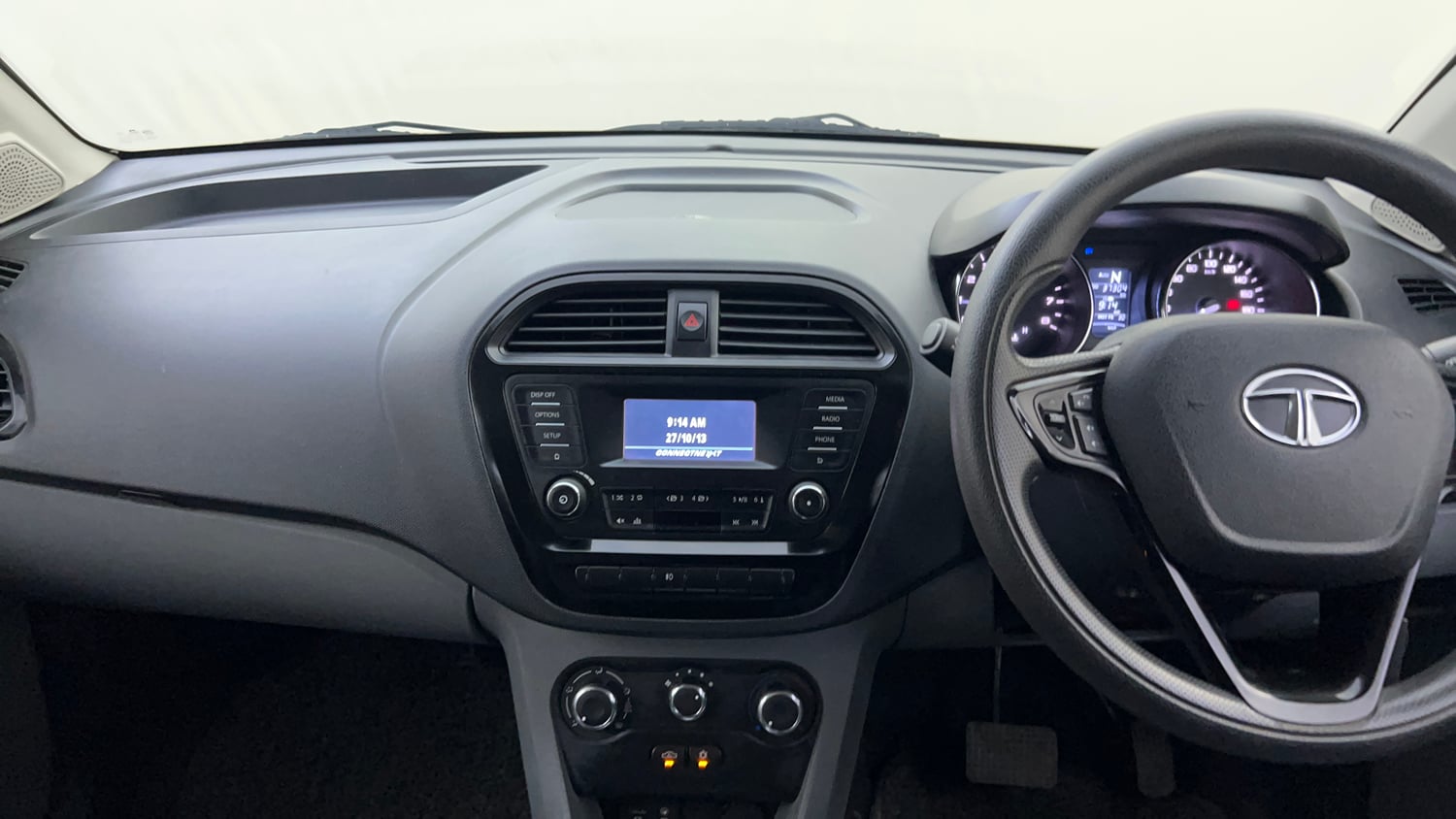 Used 2018 Tata Tigor Revotron XTA Petrol Automatic interior MUSIC SYSTEM & AC CONTROL VIEW