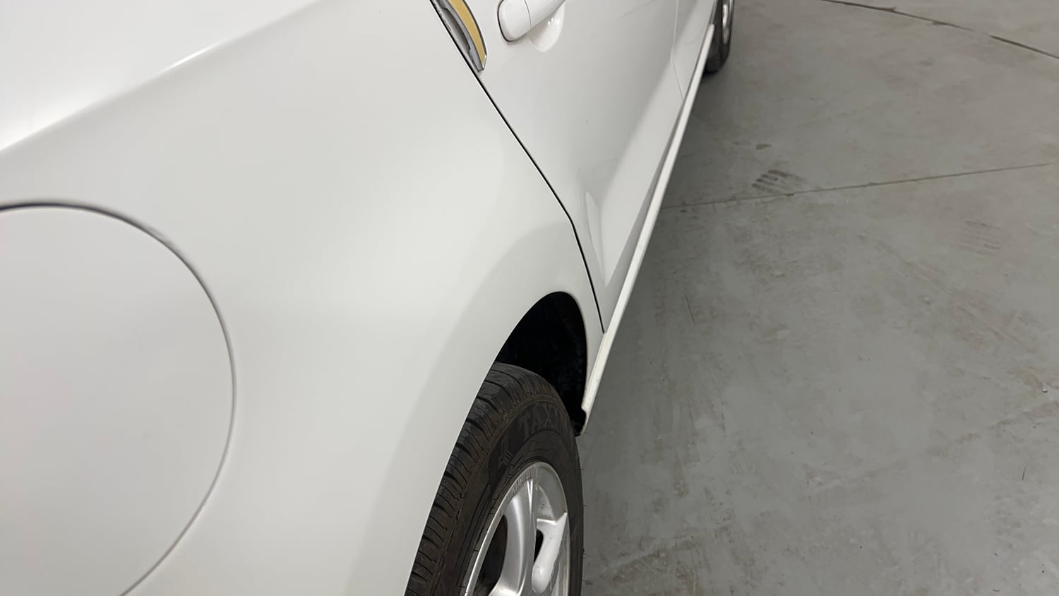 Used 2013 Volkswagen Vento Highline Petrol Petrol Manual dents MINOR SCRATCH