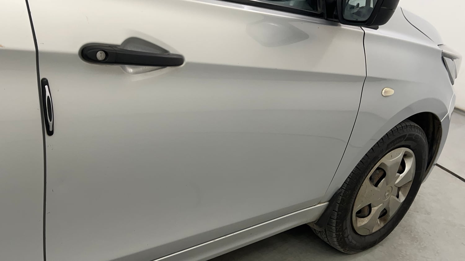Used 2020 Tata Tigor XM Petrol Manual dents MINOR SCRATCH