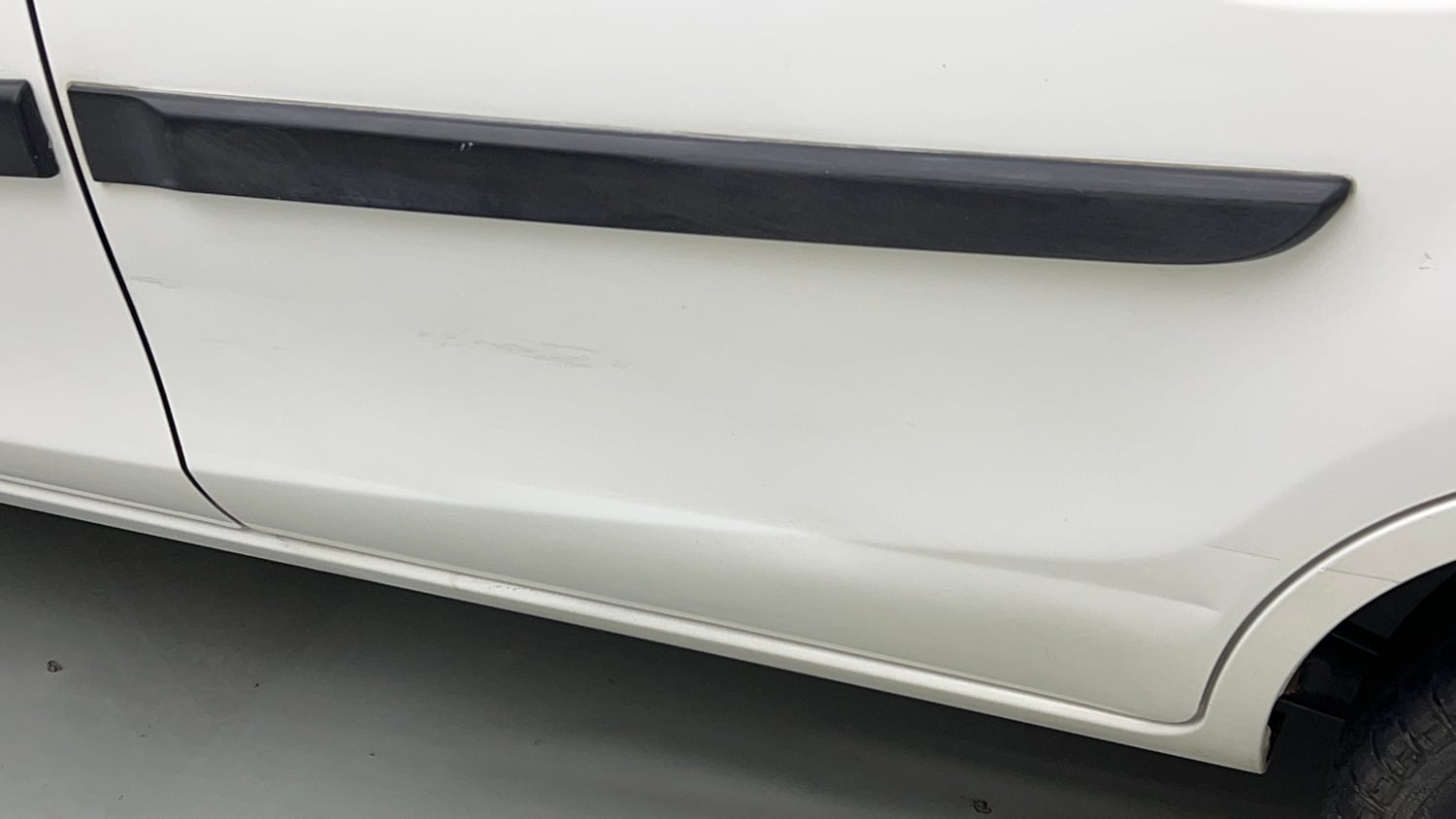 Used 2013 Maruti Suzuki Alto 800 Lxi Petrol Manual dents MINOR DENT