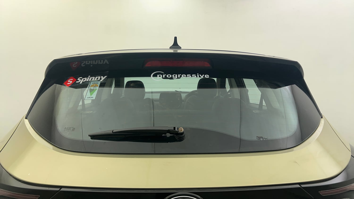 Used 2022 Tata Harrier Kaziranga XZA Plus Diesel Automatic exterior BACK WINDSHIELD VIEW