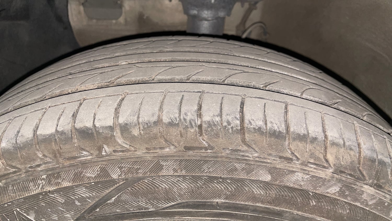 Used 2018 Hyundai Elite i20 Asta 1.2 Petrol Manual tyres LEFT FRONT TYRE TREAD VIEW