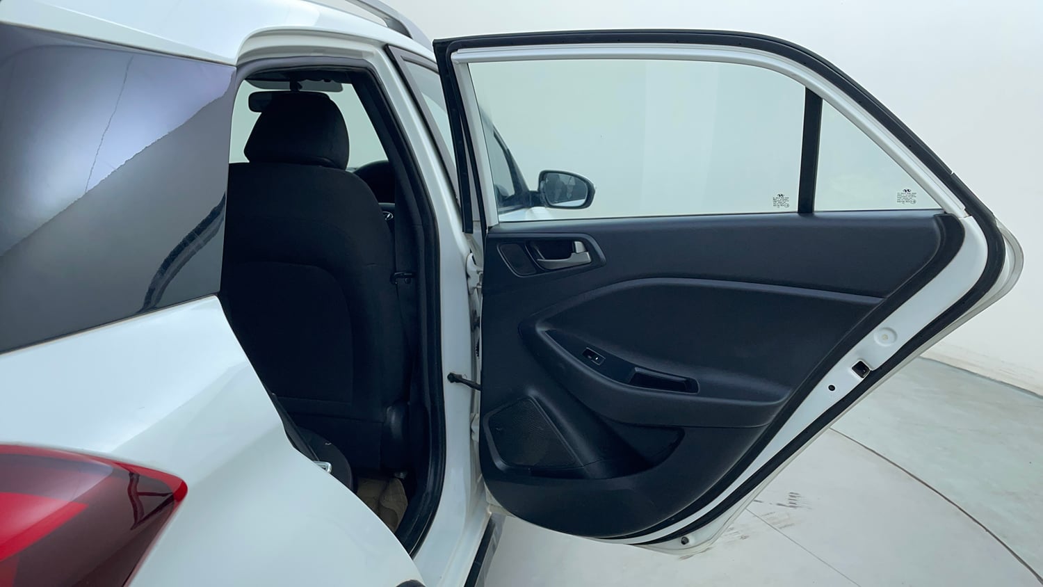 Used 2016 Hyundai i20 Active 1.2 SX Petrol Manual interior RIGHT REAR DOOR OPEN VIEW