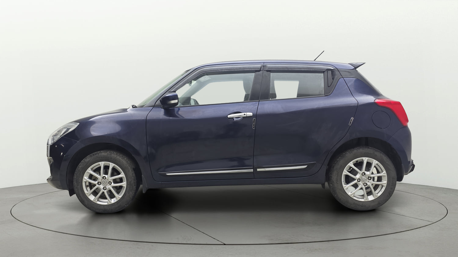 Used 2021 Maruti Suzuki Swift ZXi Petrol Manual exterior LEFT SIDE VIEW