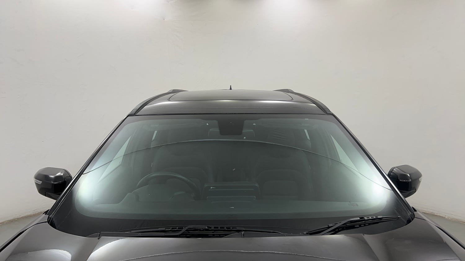 Used 2022 Tata Safari XZA Plus 6 S Dark Edition Diesel Automatic exterior FRONT WINDSHIELD VIEW