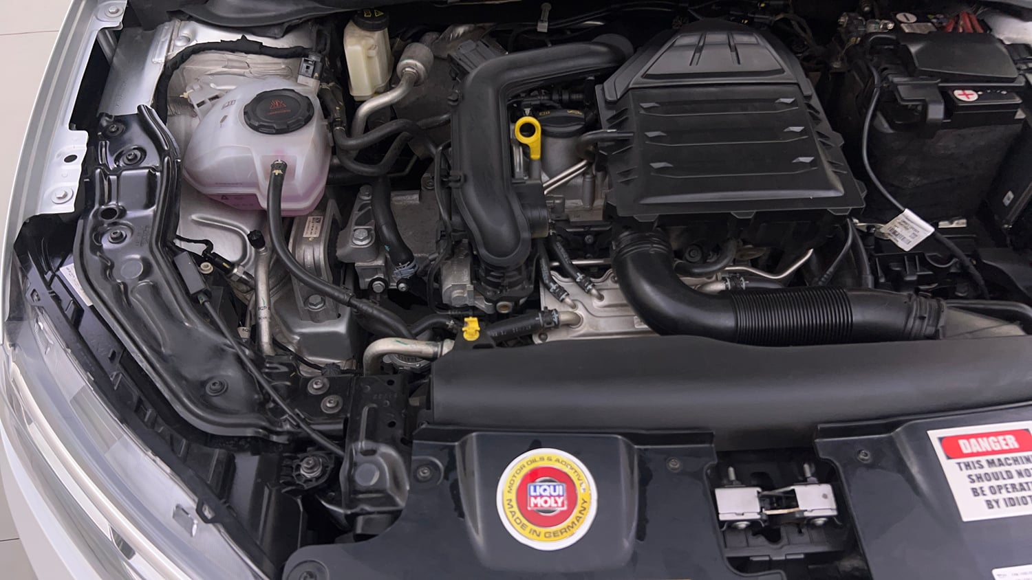 Used 2023 Volkswagen Virtus Highline 1.0 TSI MT Petrol Manual engine ENGINE RIGHT SIDE VIEW