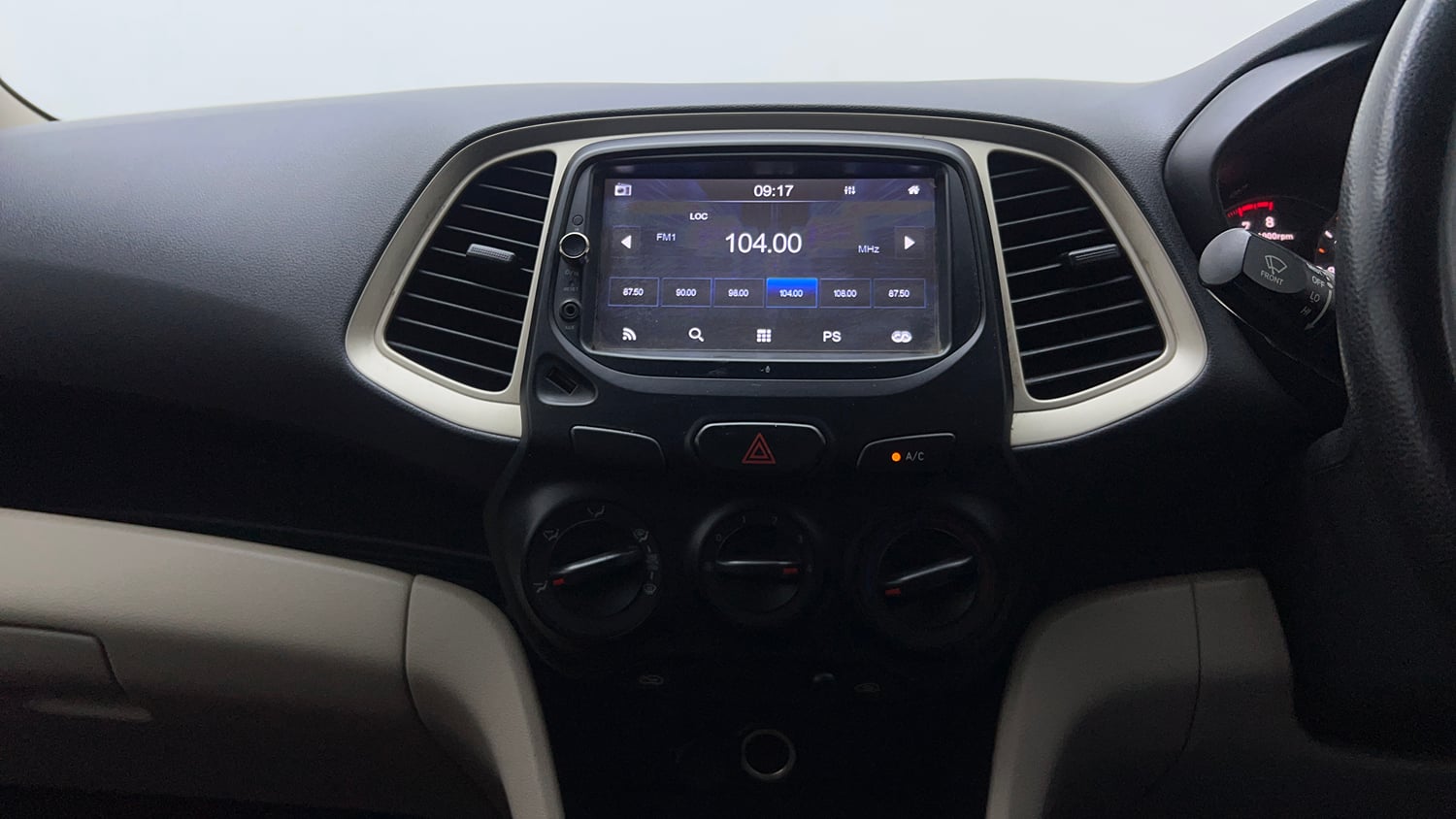 Used 2022 hyundai Santro Sportz Executive CNG Cng Manual top_features Touch screen infotainment system