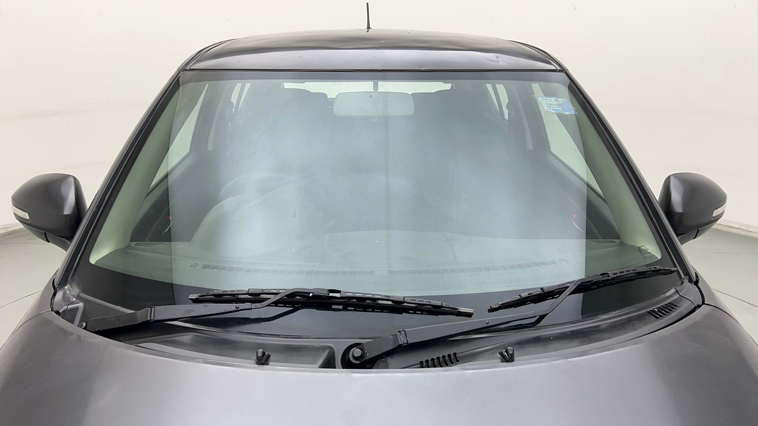 Used 2015 Maruti Suzuki Swift VXi Petrol Manual exterior FRONT WINDSHIELD VIEW