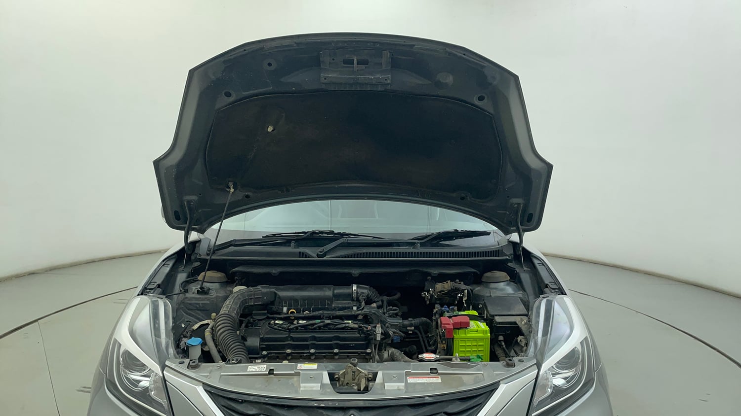 Used 2020 Maruti Suzuki Baleno Zeta Petrol Manual engine ENGINE & BONNET OPEN FRONT VIEW