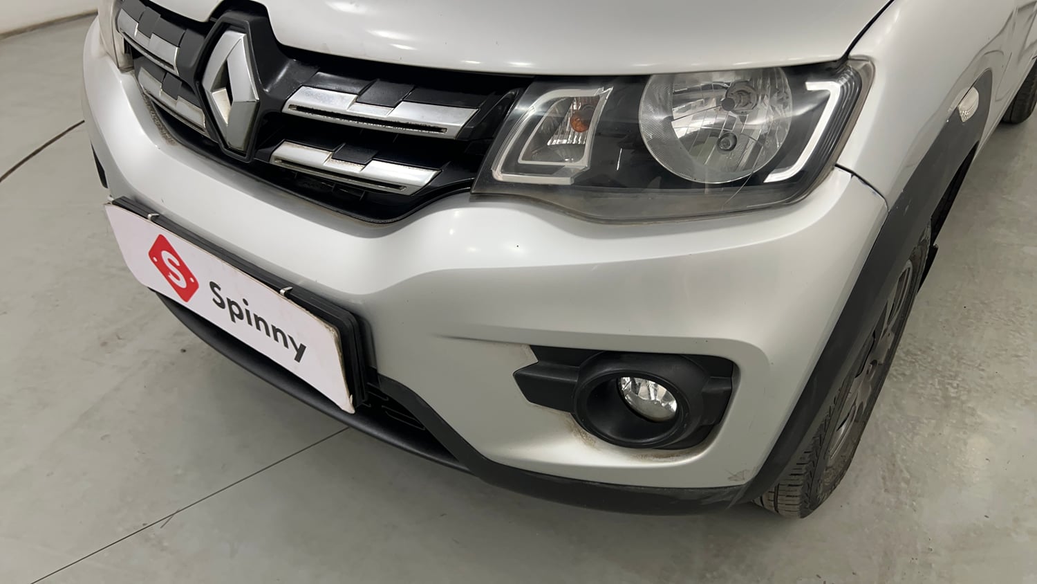 Used 2019 Renault Kwid 1.0 RXT AMT Opt Petrol Automatic dents MINOR SCRATCH