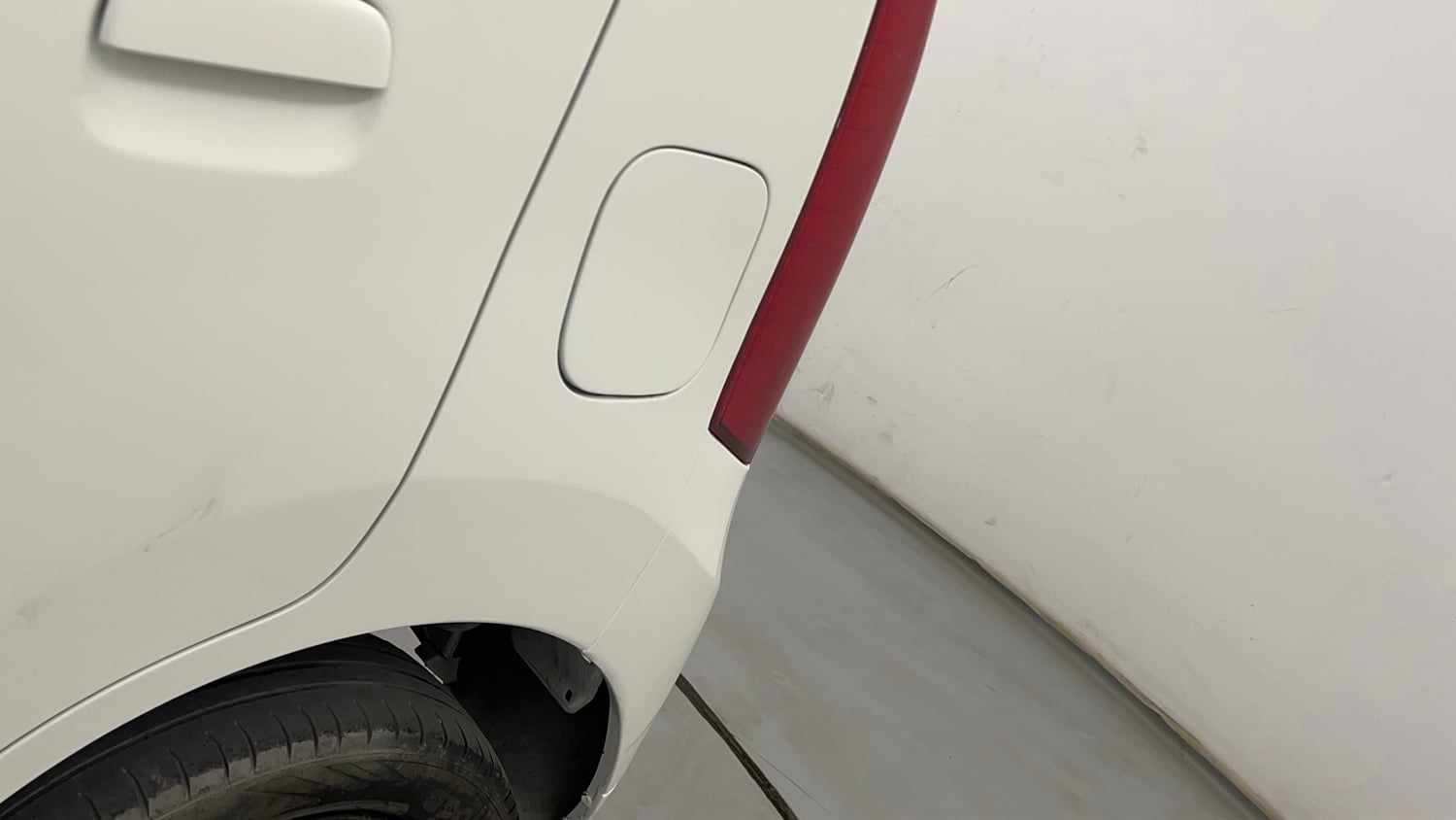 Used 2017 Maruti Suzuki Wagon R Vxi (ABS-Airbag) Petrol Manual dents MINOR SCRATCH