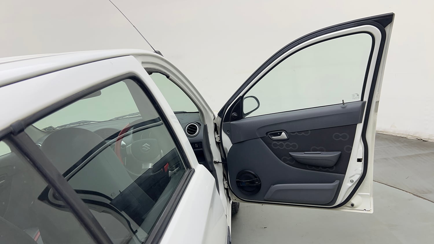 Used 2013 Maruti Suzuki Alto 800 Lxi Petrol Manual interior RIGHT FRONT DOOR OPEN VIEW