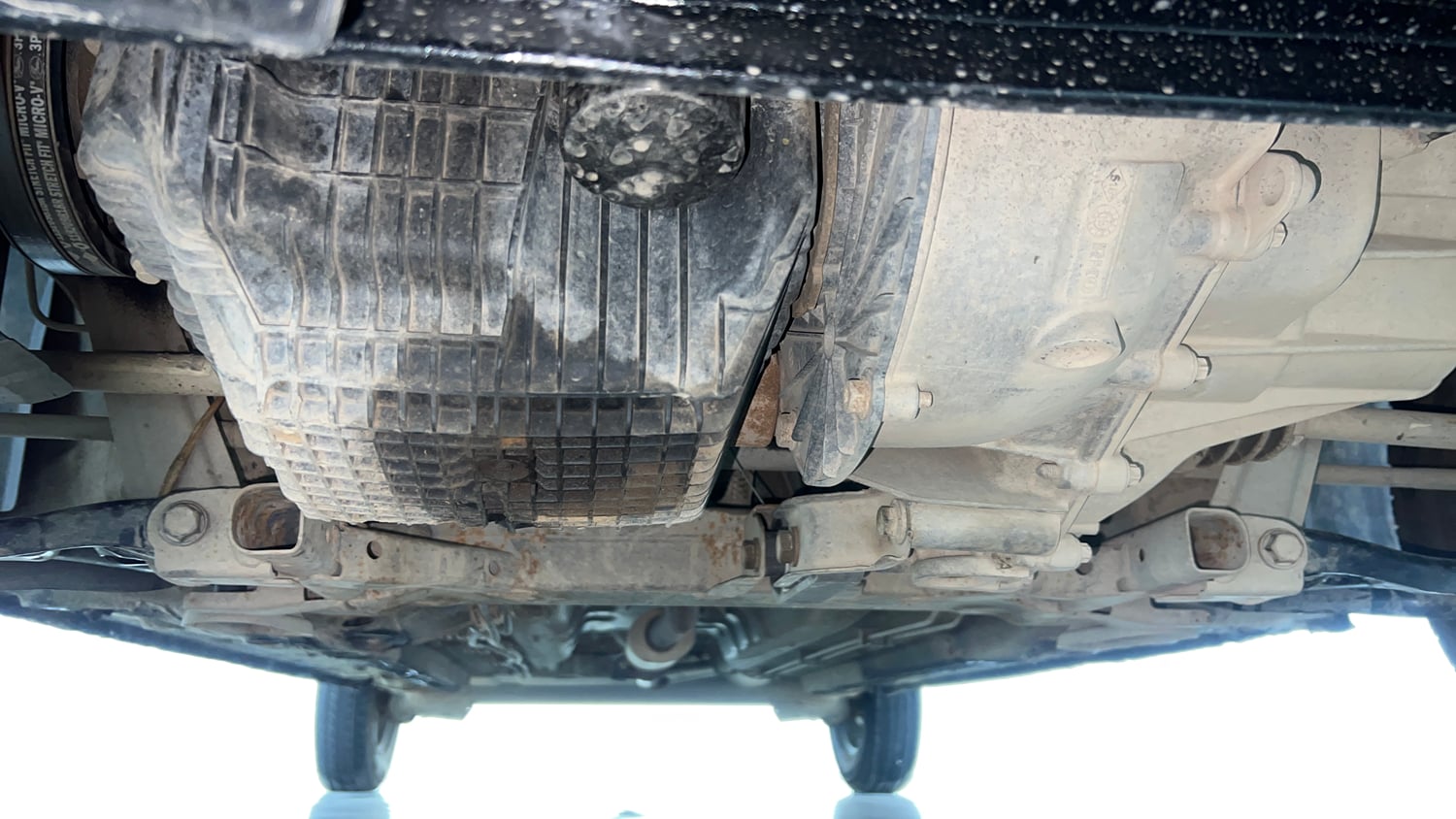Used 2020 Renault Kwid CLIMBER 1.0 AMT Petrol Automatic extra FRONT LEFT UNDERBODY VIEW