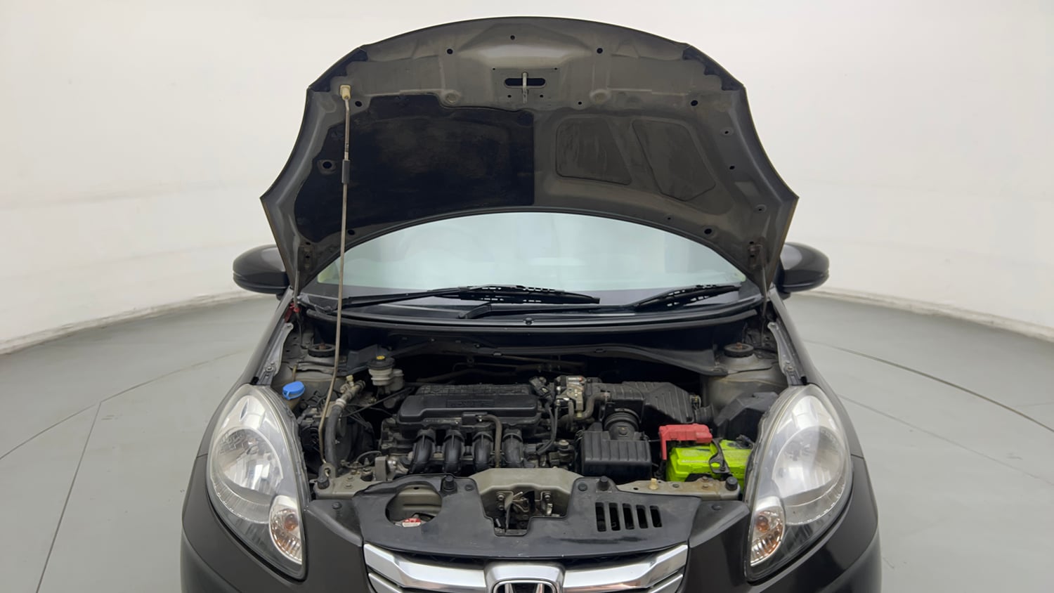 Used 2015 Honda Amaze 1.2 VX i-VTEC Petrol Manual engine ENGINE & BONNET OPEN FRONT VIEW