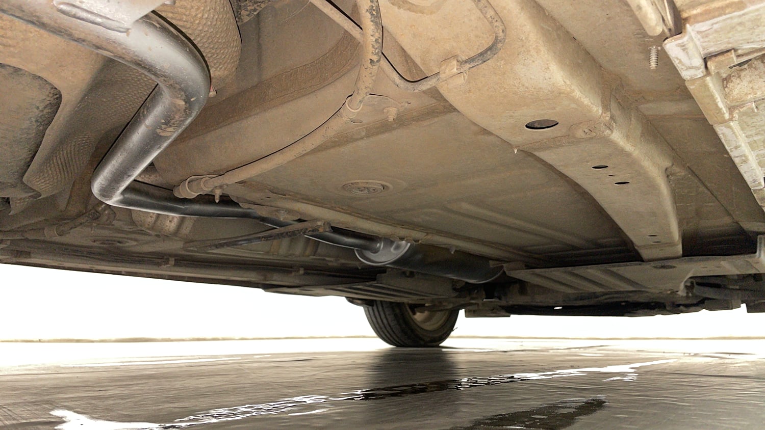Used 2023 Maruti Suzuki Baleno Zeta AGS Petrol Automatic extra REAR RIGHT UNDERBODY VIEW
