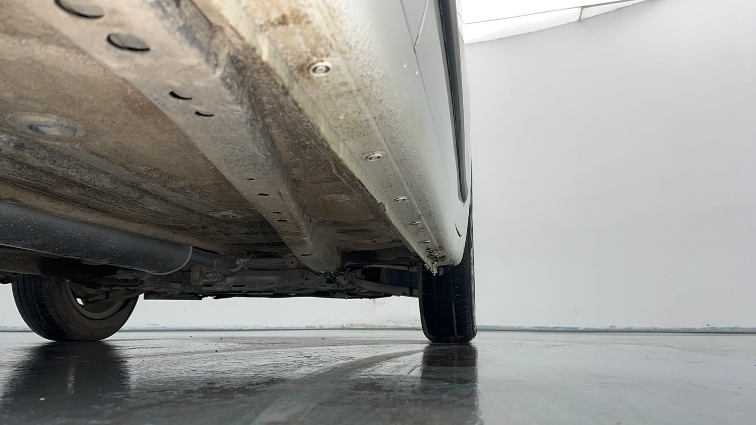 Used 2024 Maruti Suzuki Wagon R ZXI Plus 1.2 Petrol Manual extra REAR RIGHT UNDERBODY VIEW