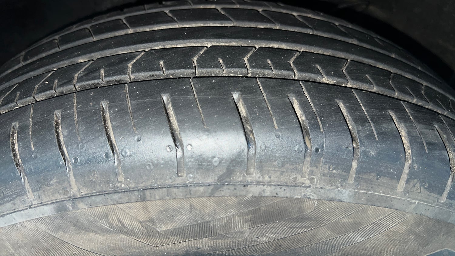 Used 2025 Hyundai Venue S (O) Plus 1.2 Petrol Petrol Manual tyres LEFT FRONT TYRE TREAD VIEW