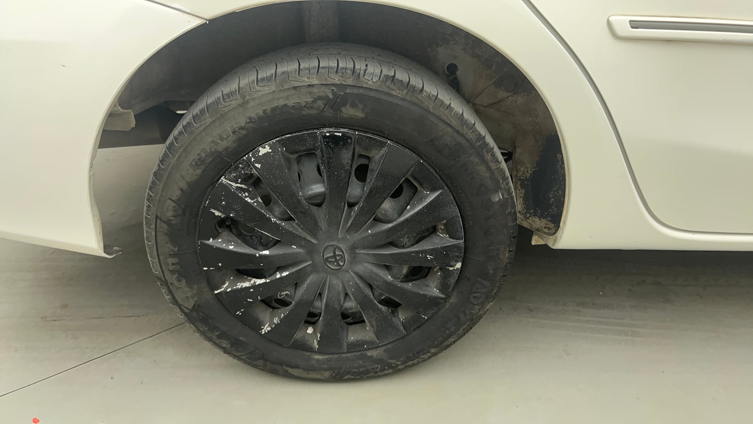 Used 2017 Toyota Platinum Etios V Petrol Manual tyres RIGHT REAR TYRE RIM VIEW