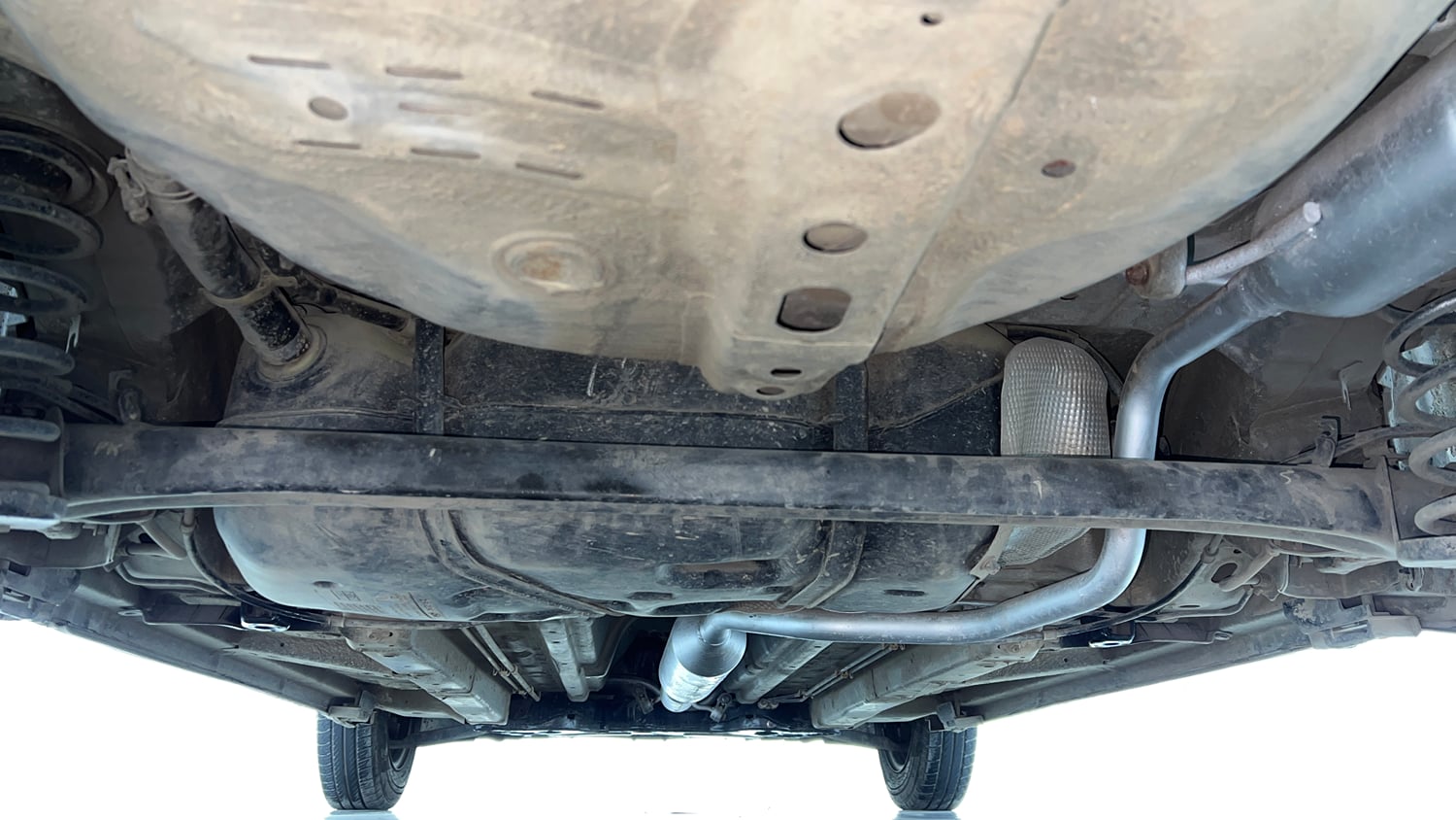 Used 2015 Maruti Suzuki Swift VXi Petrol Manual extra REAR UNDERBODY VIEW (TAKEN FROM REAR)