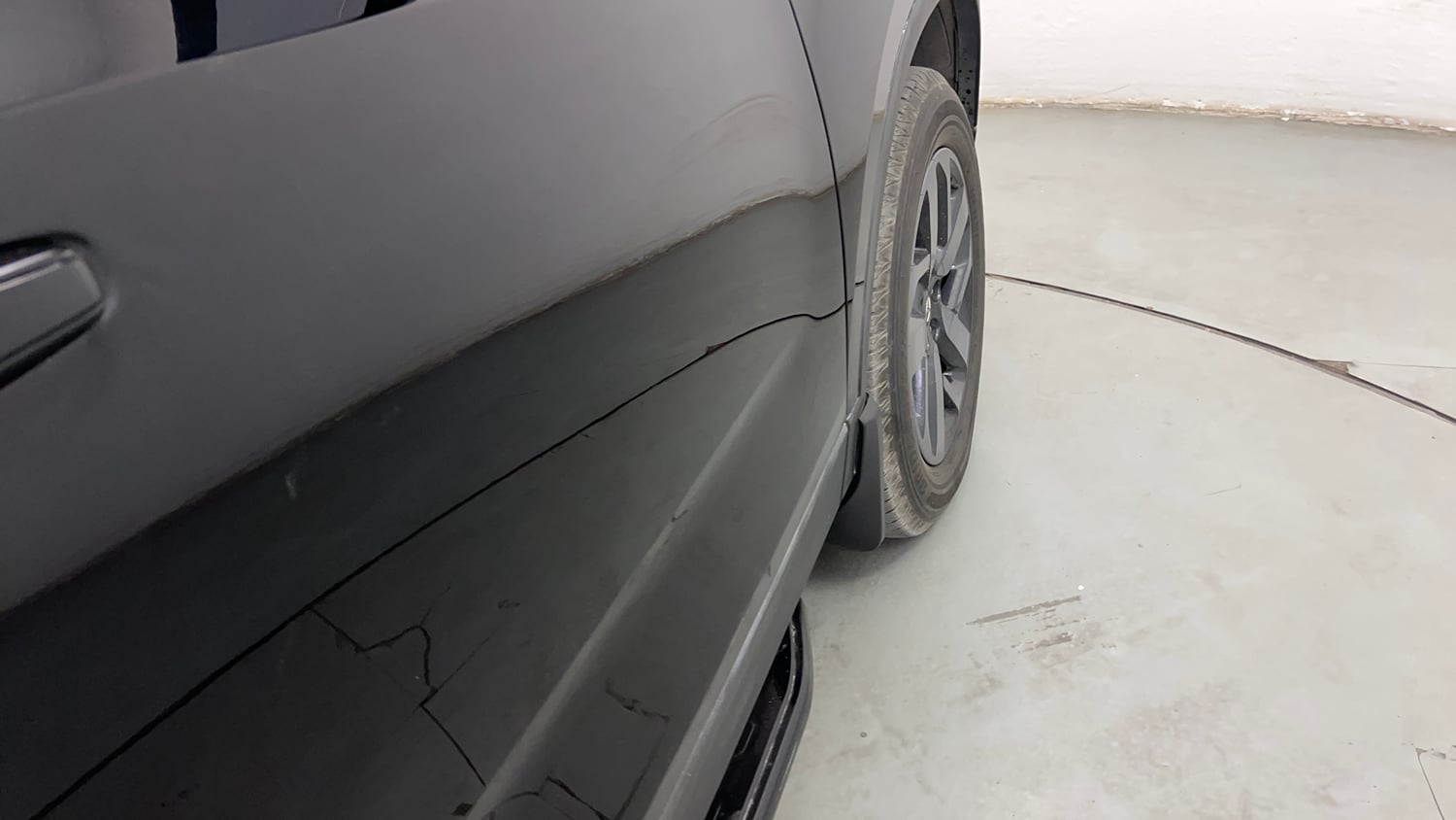 Used 2022 Tata Safari XZA Plus 6 S Dark Edition Diesel Automatic dents MINOR SCRATCH
