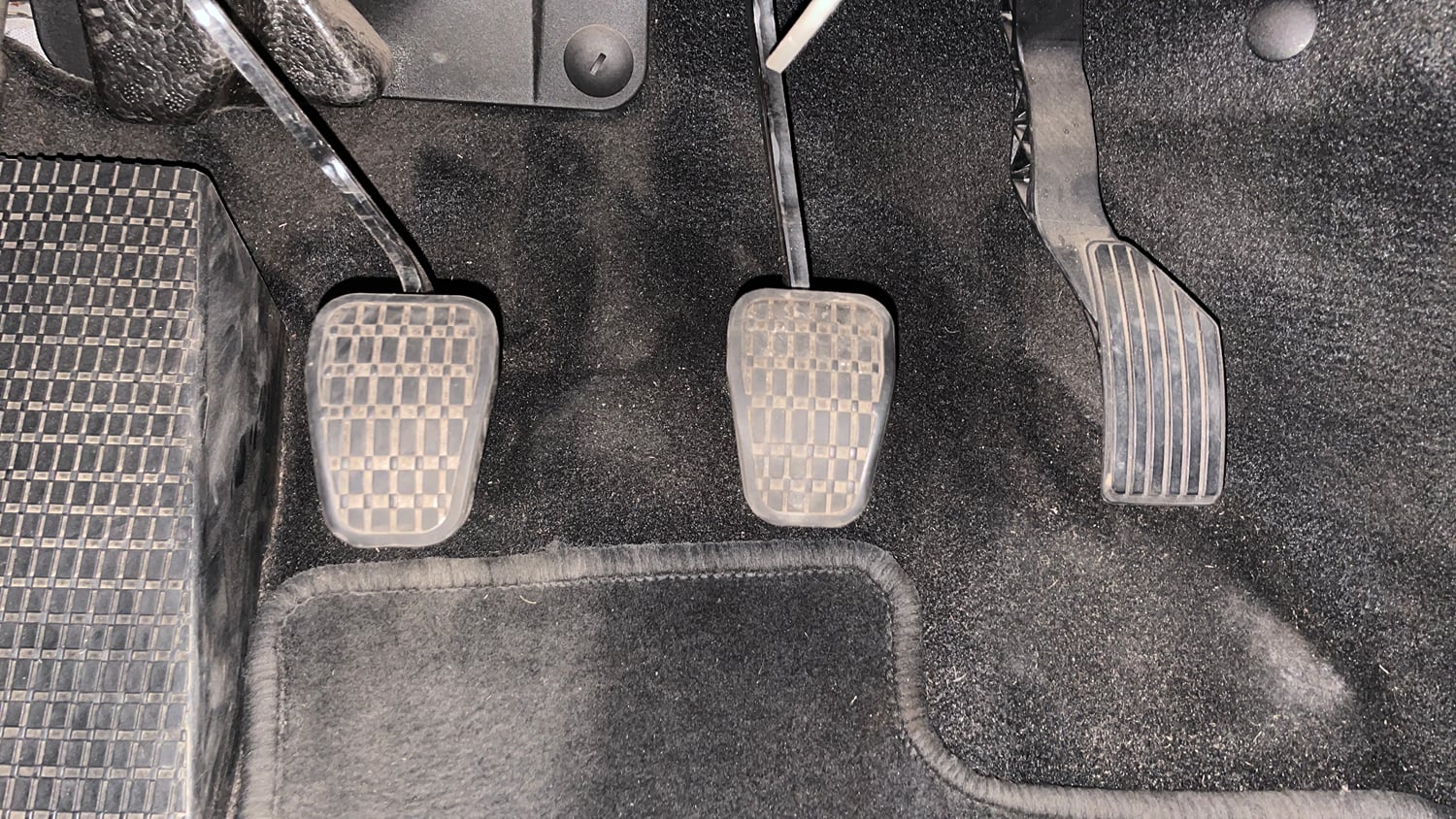 Used 2022 Tata Punch Creative Dual Tone Petrol Manual interior PEDALS VIEW