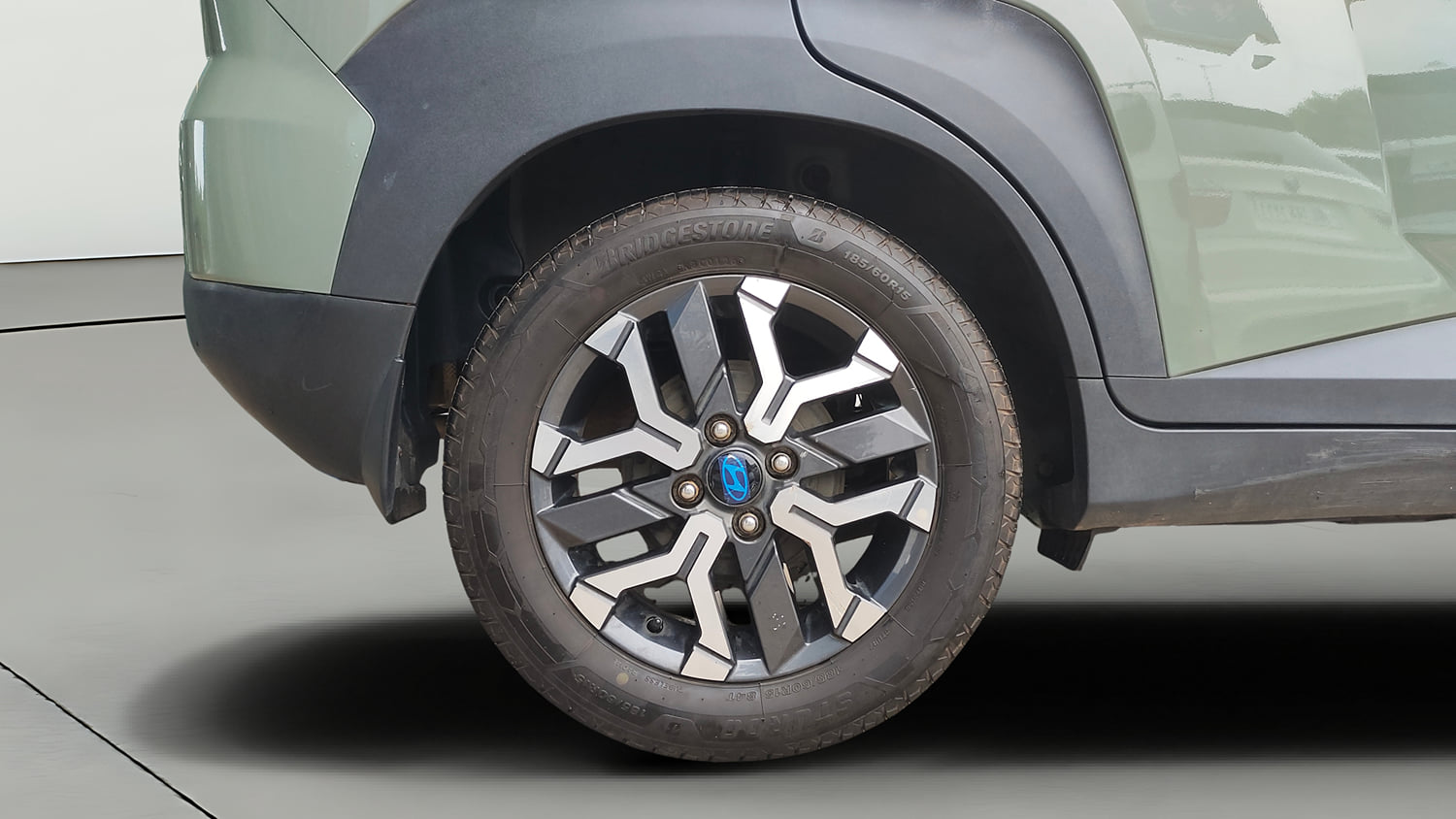 Used 2023 Hyundai Exter SX (O) 1.2 MT Petrol Manual tyres RIGHT REAR TYRE RIM VIEW