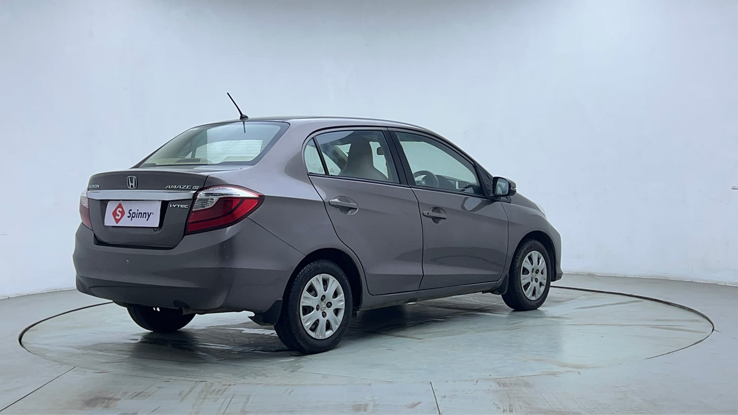 Used 2016 Honda Amaze 1.2 SX i-VTEC Petrol Manual exterior RIGHT REAR CORNER VIEW