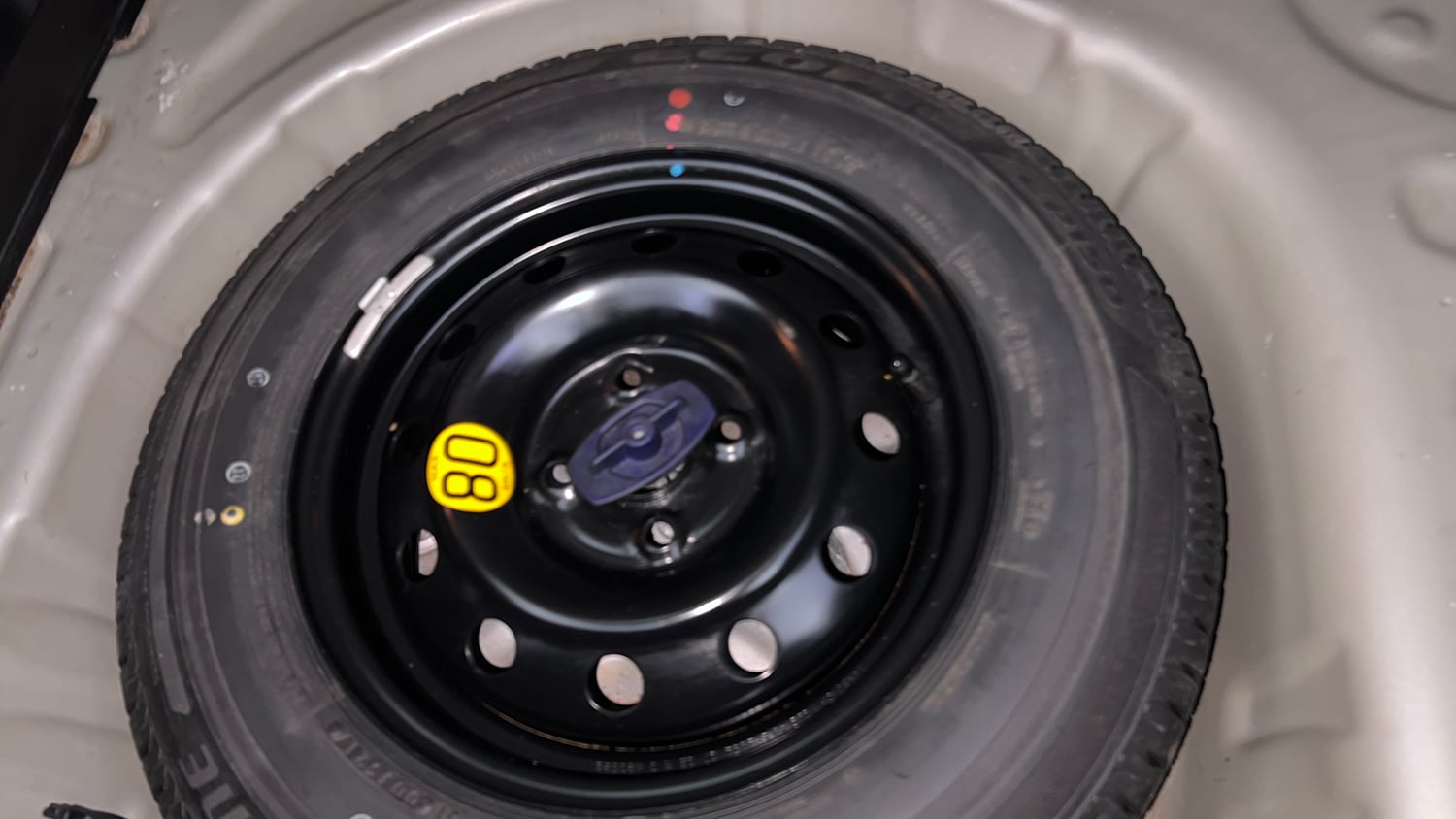Used 2018 Maruti Suzuki Swift ZXi AMT Petrol Automatic tyres SPARE TYRE VIEW